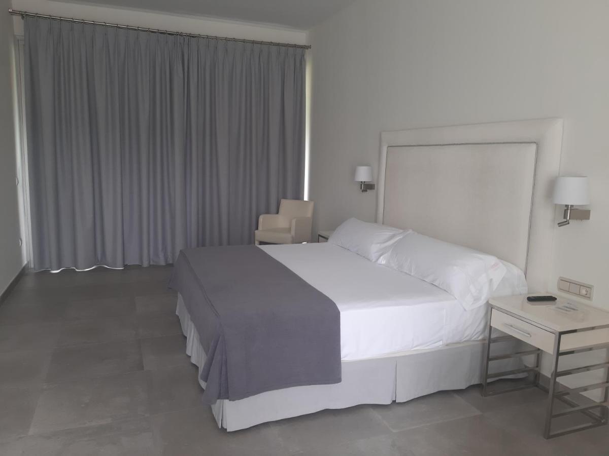 Hotel Atlantico Захара-де-лос-Атунес Экстерьер фото