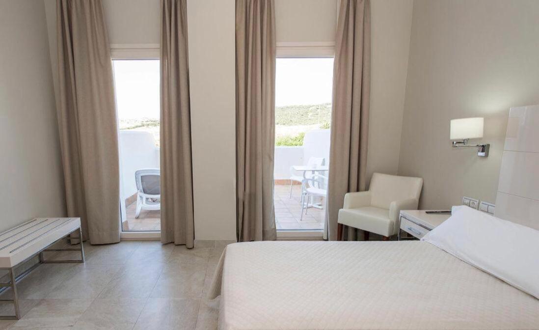 Hotel Atlantico Захара-де-лос-Атунес Экстерьер фото