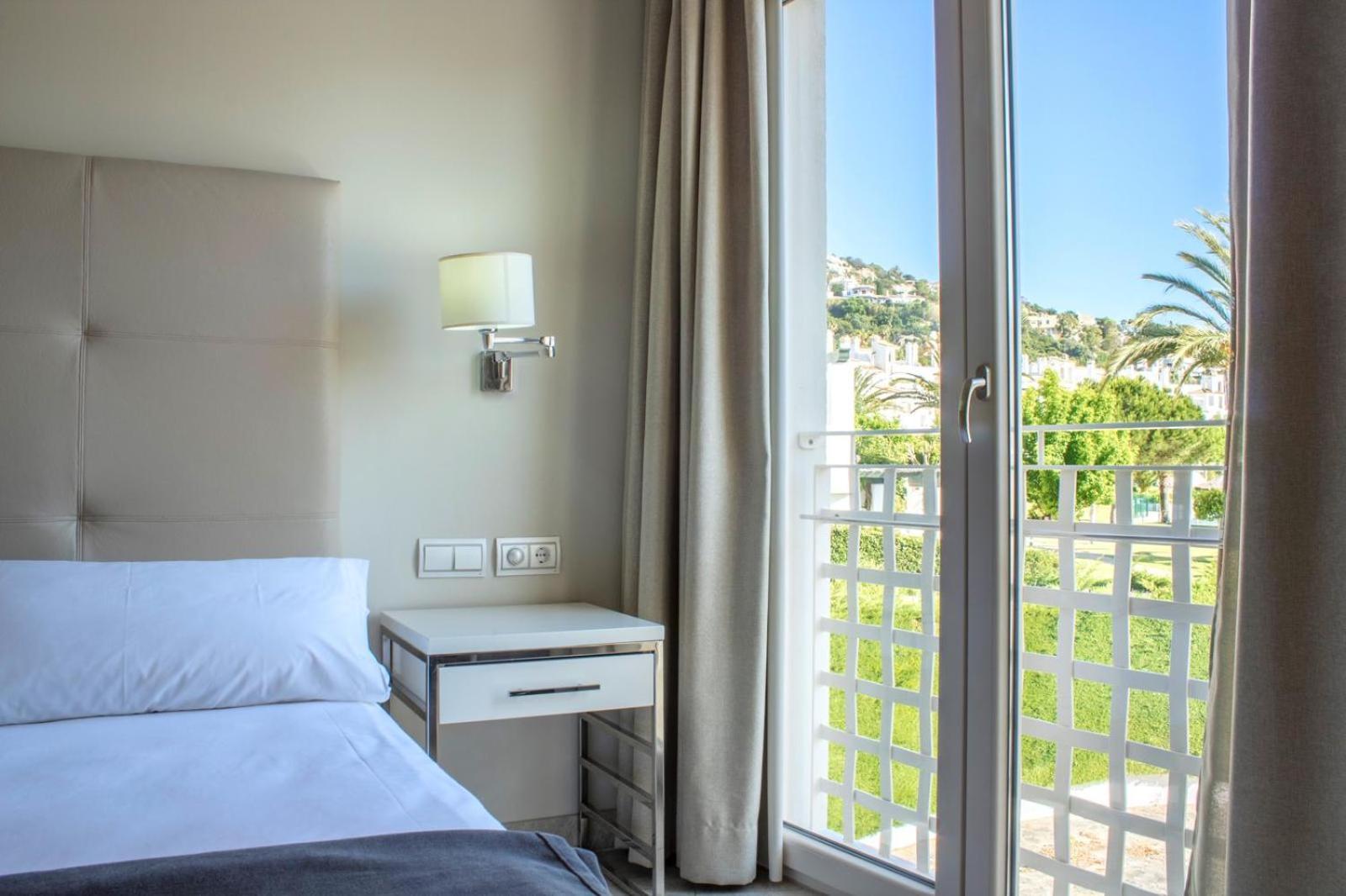 Hotel Atlantico Захара-де-лос-Атунес Экстерьер фото
