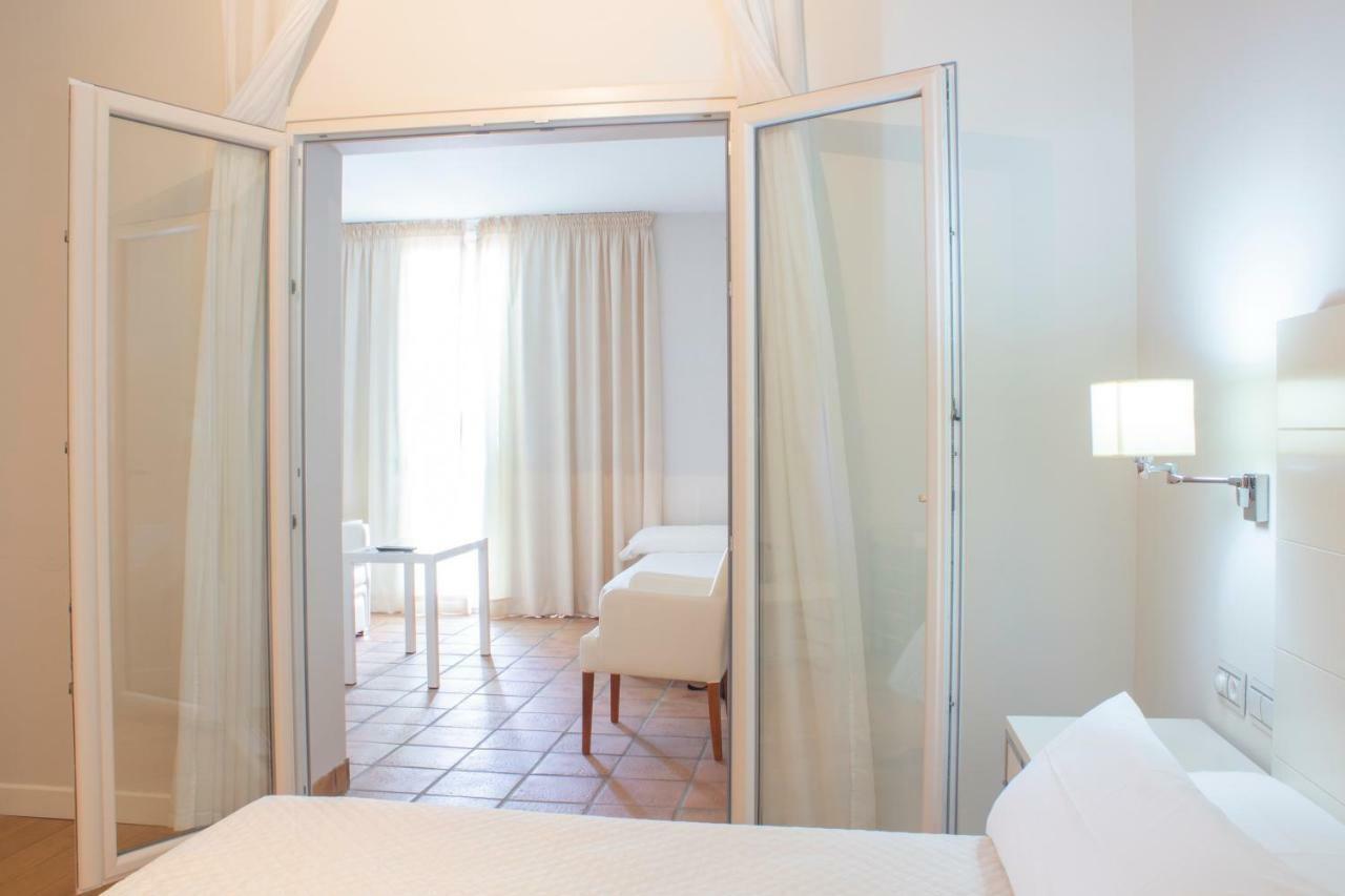Hotel Atlantico Захара-де-лос-Атунес Экстерьер фото