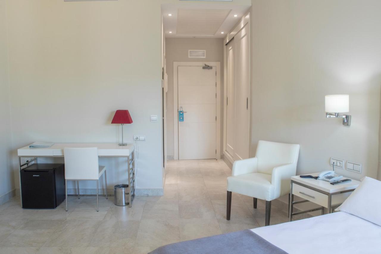 Hotel Atlantico Захара-де-лос-Атунес Экстерьер фото